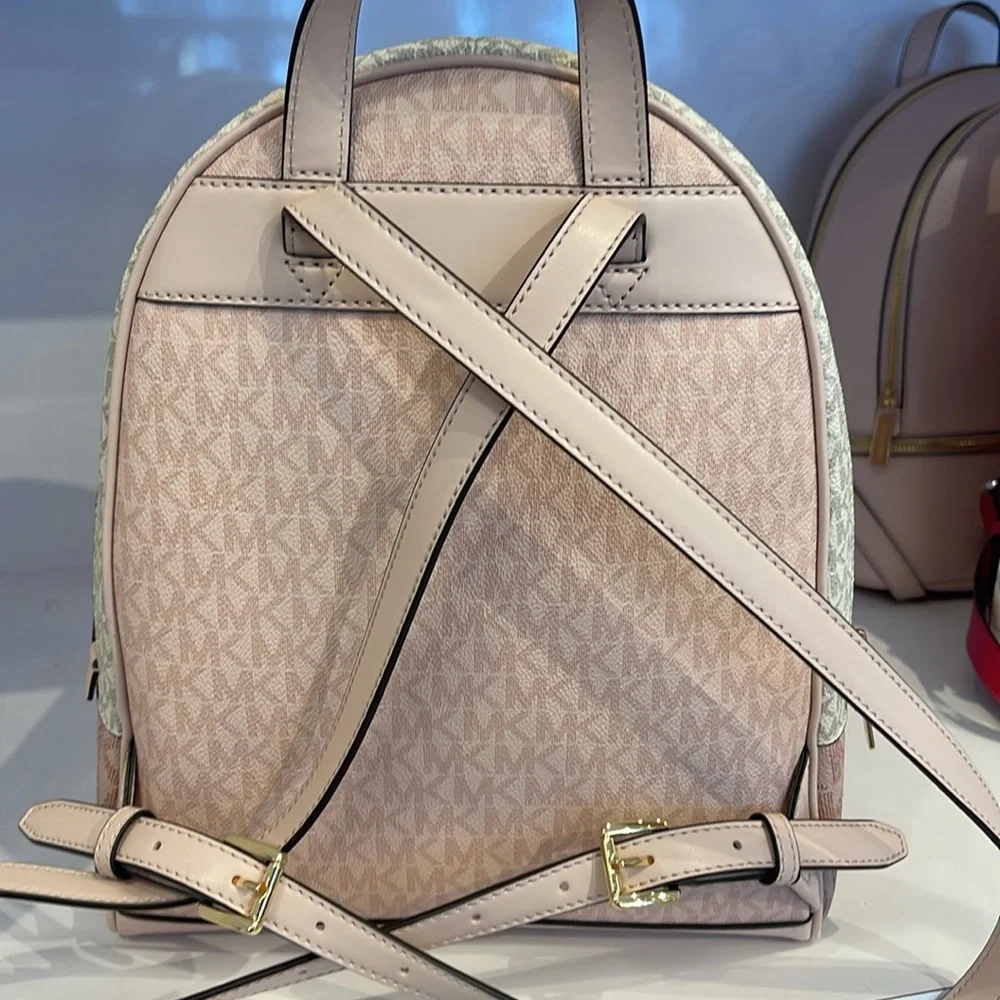 MICHAEL KORS Rhea Medm Zip Color-Block Signature Logo Backpack
PWD BLSH MLT
NWT - Picture 4 of 16